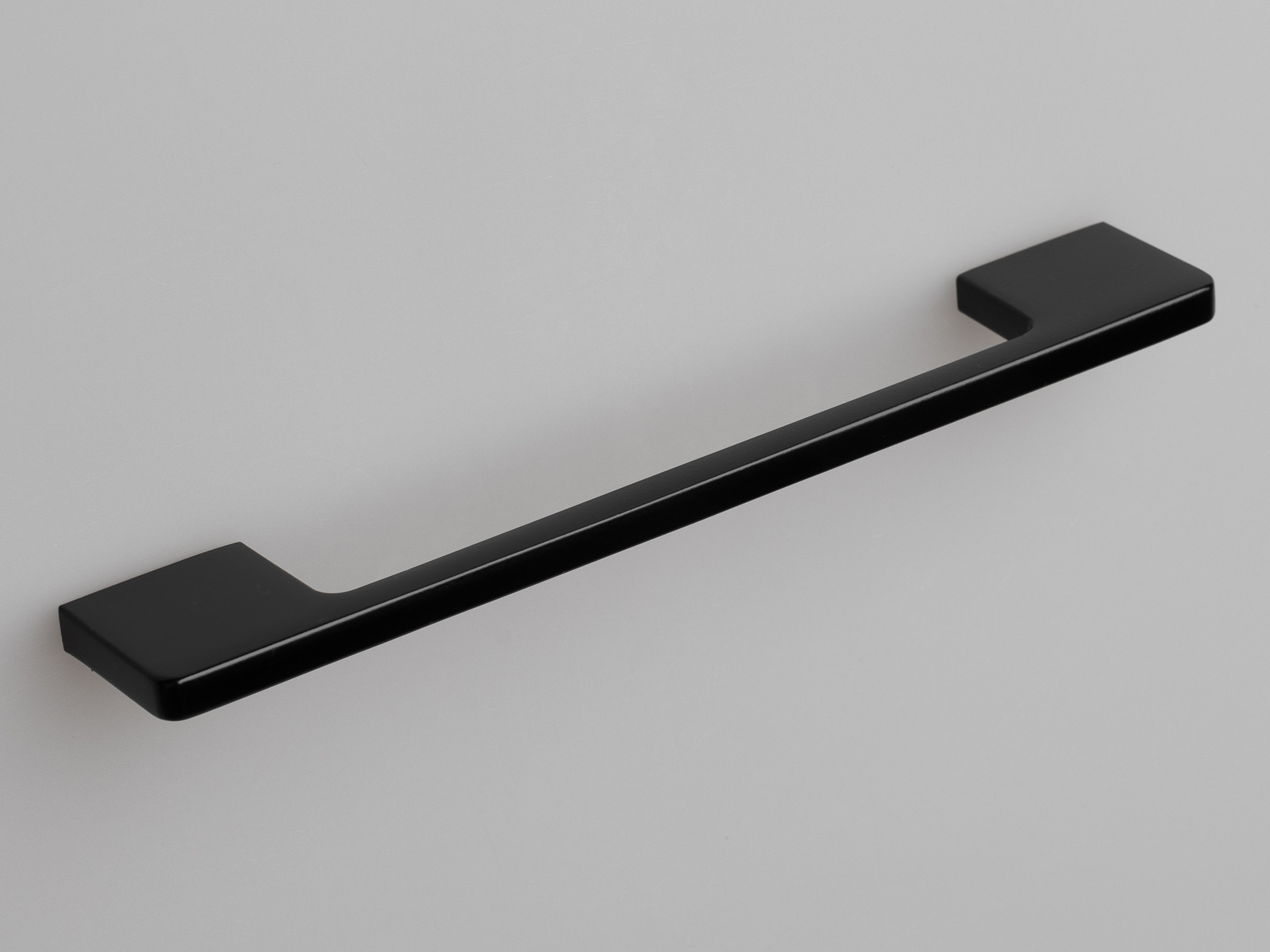 Ручка-скоба мебельная "6863" 18 см черный (300)