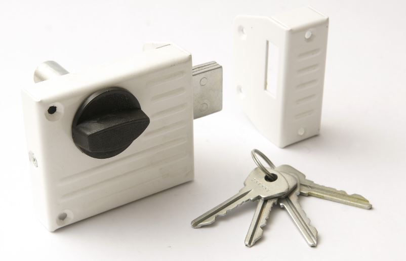 Замок накладной "Зенит" ЗН1-2.1, белый (16)